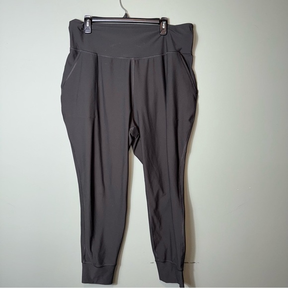 Old Navy Women’s Dark Green Powersoft Joggers Pockets Size XXL - Picture 1 of 5